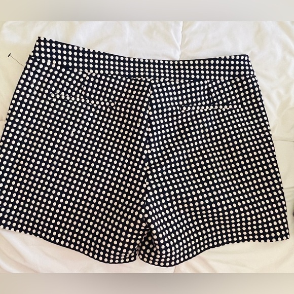 Polkadot Perfection: Step into Summer with British Khaki Size 10 Shorts! 🌟🔵⚪️ - Picture 2 of 3